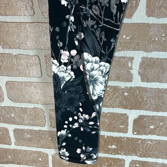 Victoria’s Secret Floral VS Leggings NWOT - Picture 6 of 10